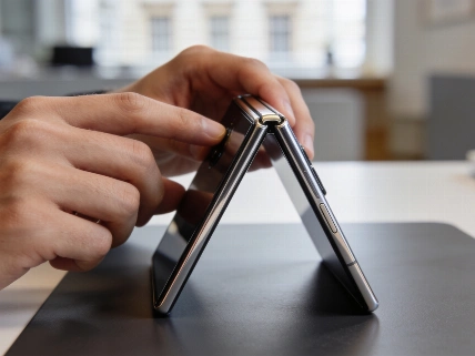 Apple bets on ultra-thin iPhone Duo with vapor chamber gamble Nerds Magazine