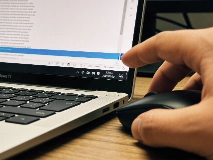 Windows 11 WinUI apps miss classic Shift click scrollbar shortcut Nerds Magazine