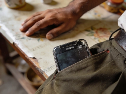 Aligarh Panel Orders Apple and Retailer to Replace or Refund iPhone Nerds Magazine