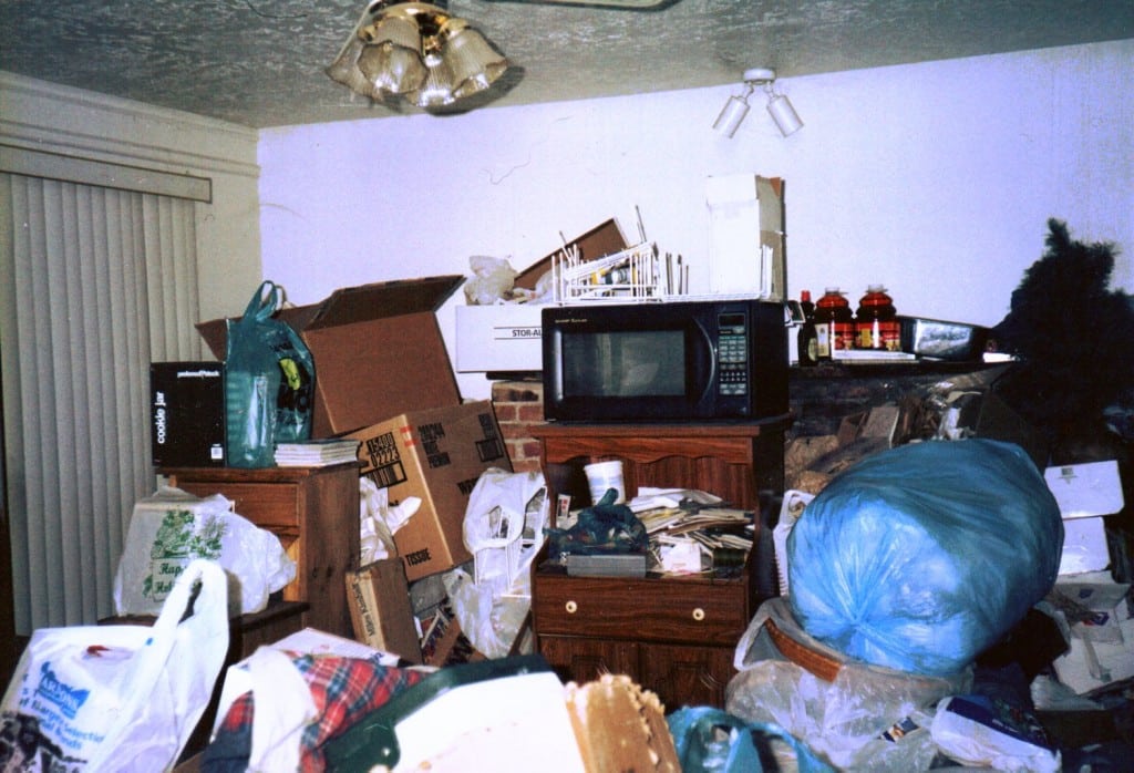 Hoarding_living_room