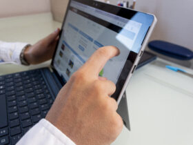 businessman working on laptop closeup shot