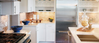 spacious nicely decorated kitchen
