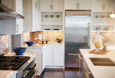 spacious nicely decorated kitchen