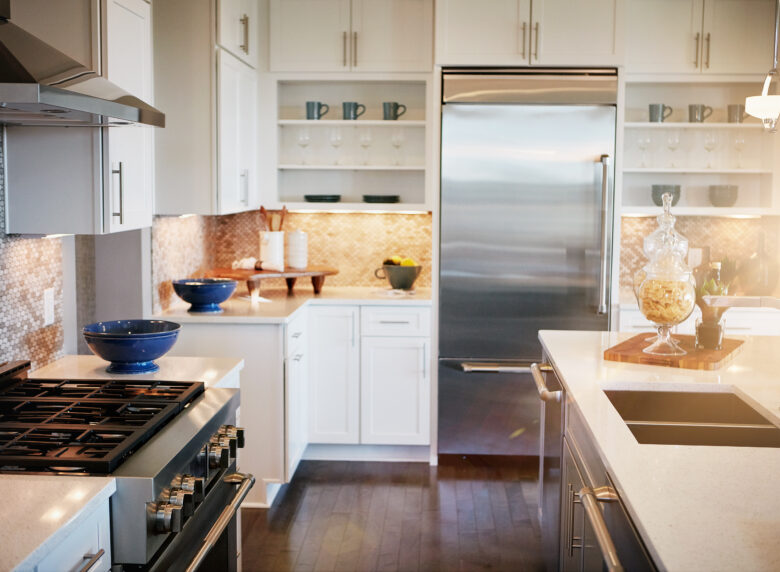 spacious nicely decorated kitchen