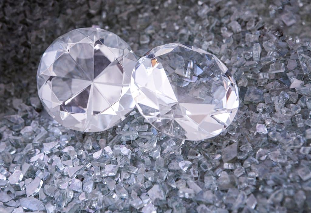 moissanite diamond - a better alternative than traditional diamonds