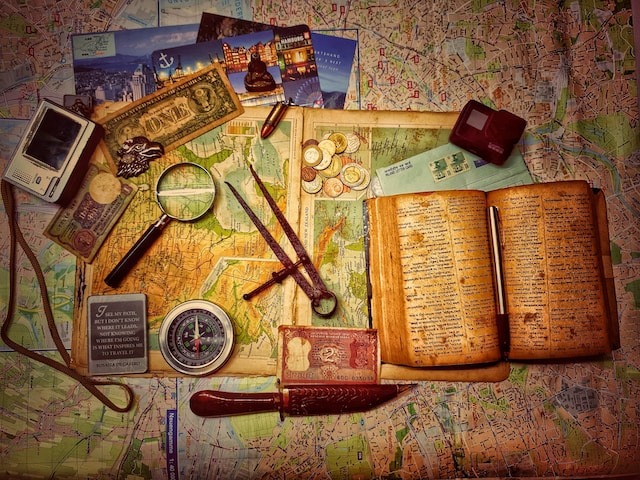 maps, pictures, and tools for doing a treasure hunt or scavenger hunt
