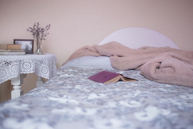 comfy bedding pink walls and blankets