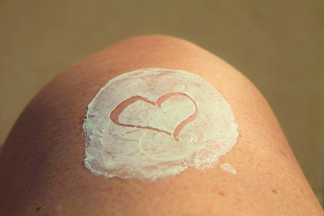 skin cream self care lotion heart