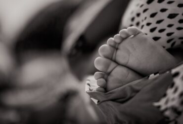 infant feet baby toes newborn