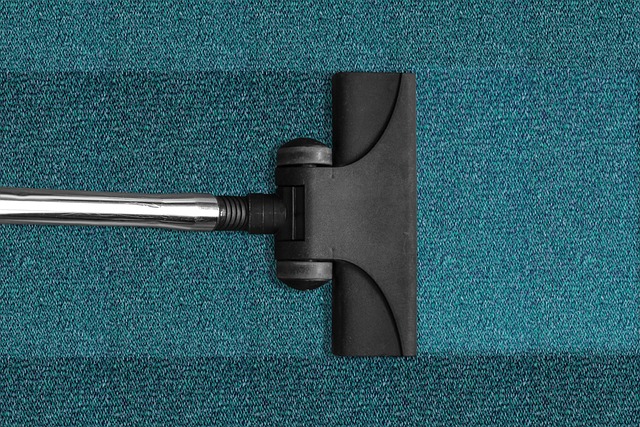 vacuum carpet clean blue rug
