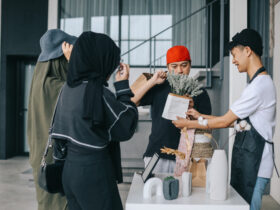 seller interacting with customers
